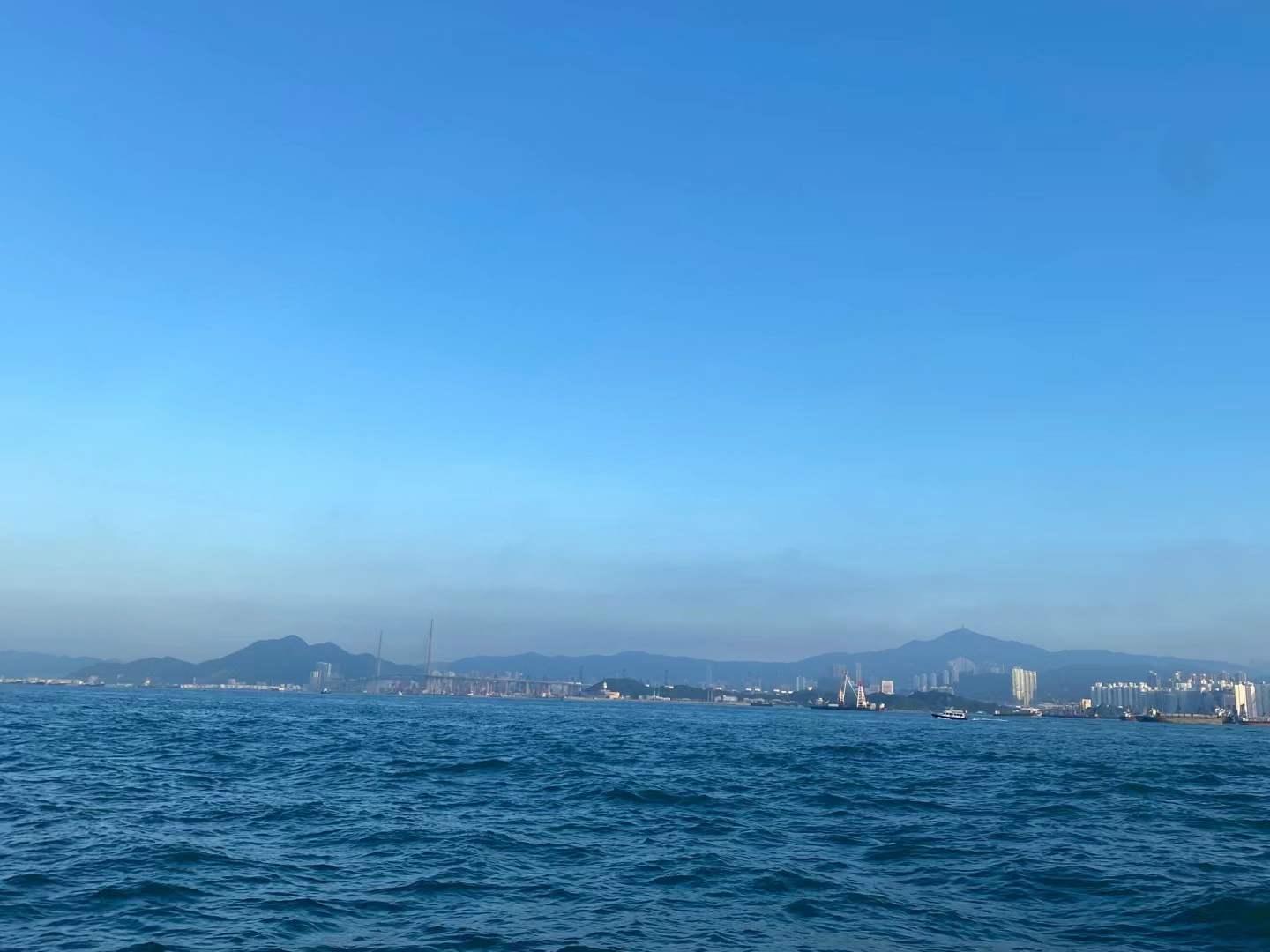 Rocky Wong singing by Victoria Harbour Hong Kong in classical vocal session